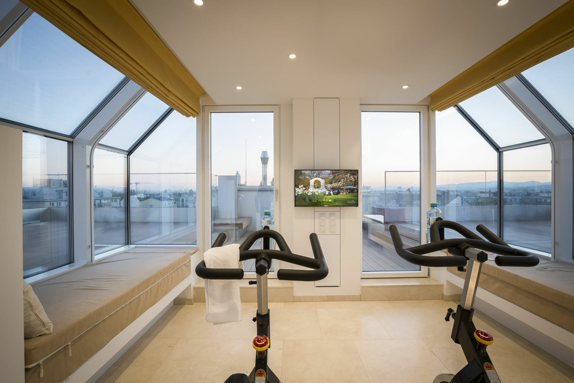 Vienna Grand Apartments Danube Екстериор снимка
