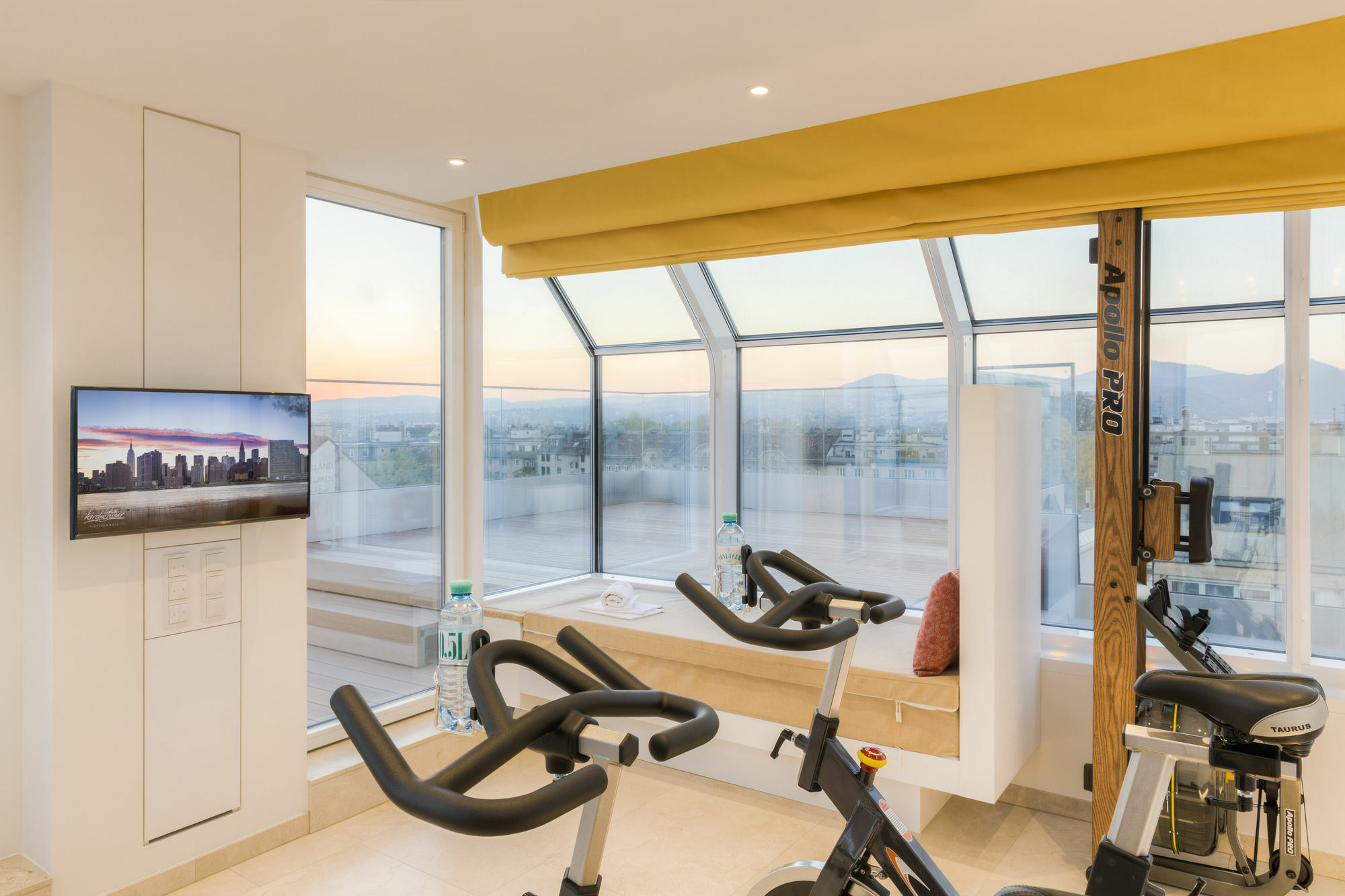 Vienna Grand Apartments Danube Екстериор снимка