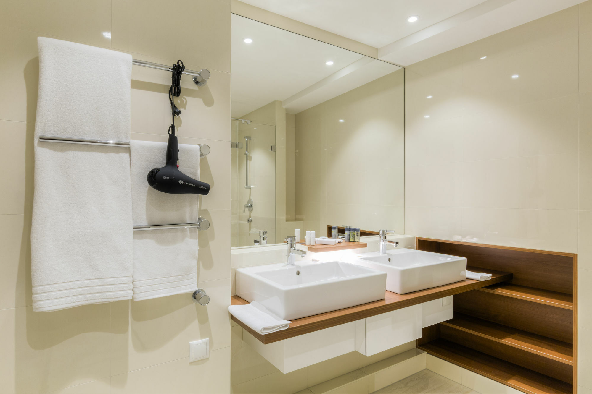 Vienna Grand Apartments Danube Екстериор снимка